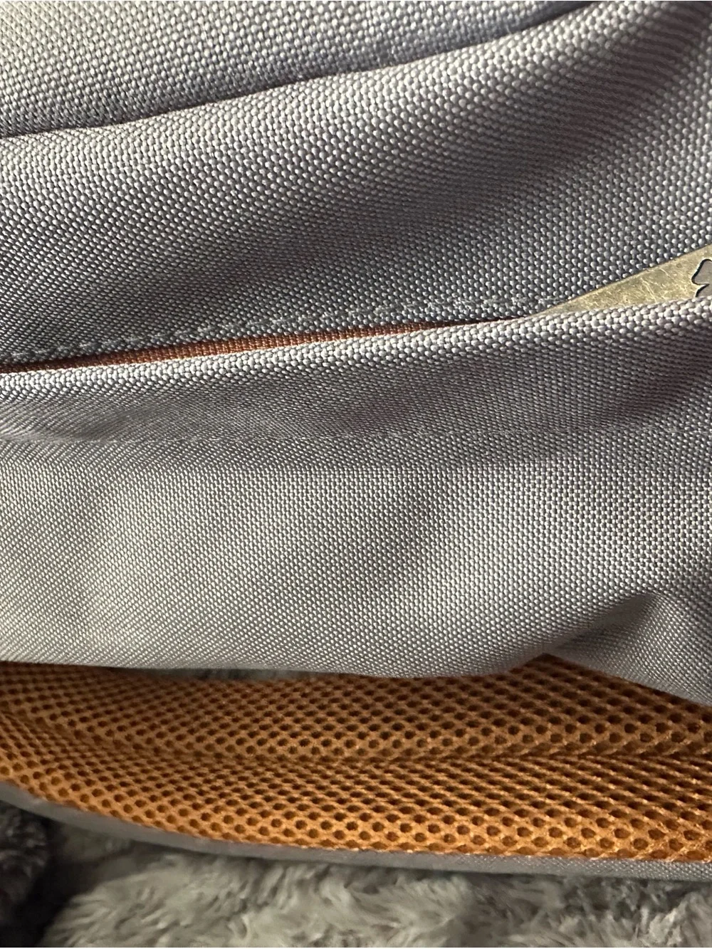 Lucky Brand logo slim